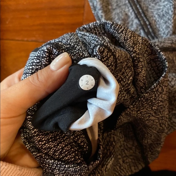 Lululemon Wunder Under Pant (Hi-Rise) - Picture 7 of 8